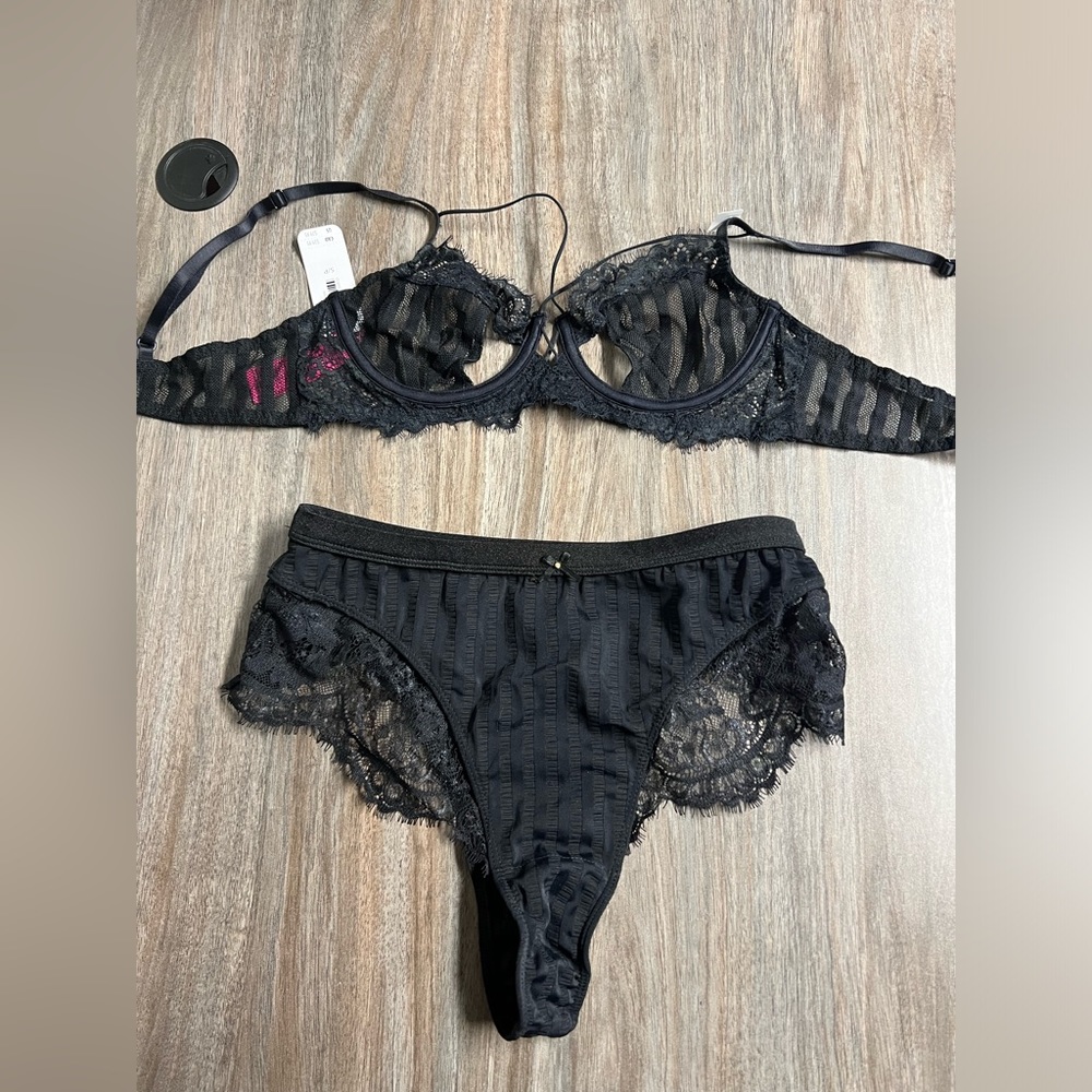 Black lingerie Set Gooseberry bottoms La Senza bra